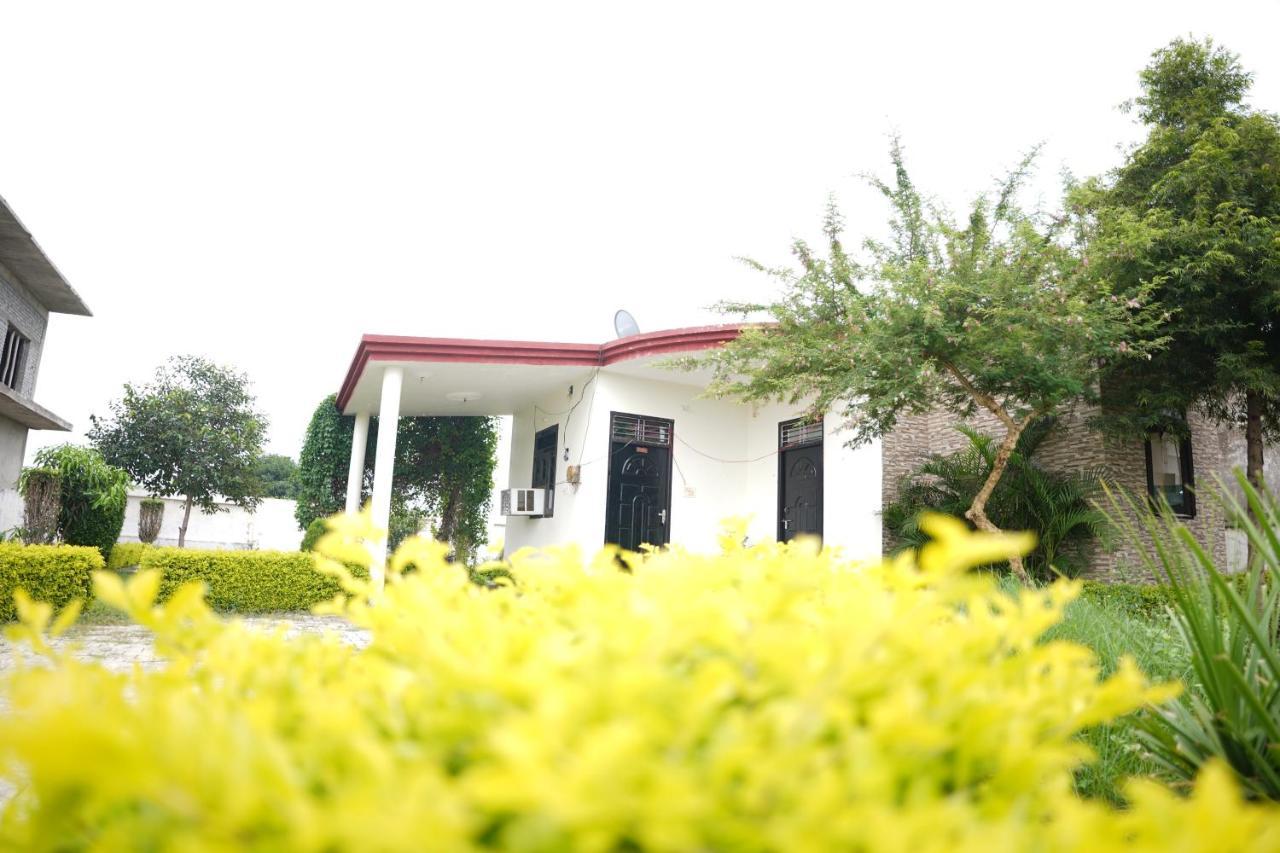 Farm Green View Resort Orchha Exteriör bild