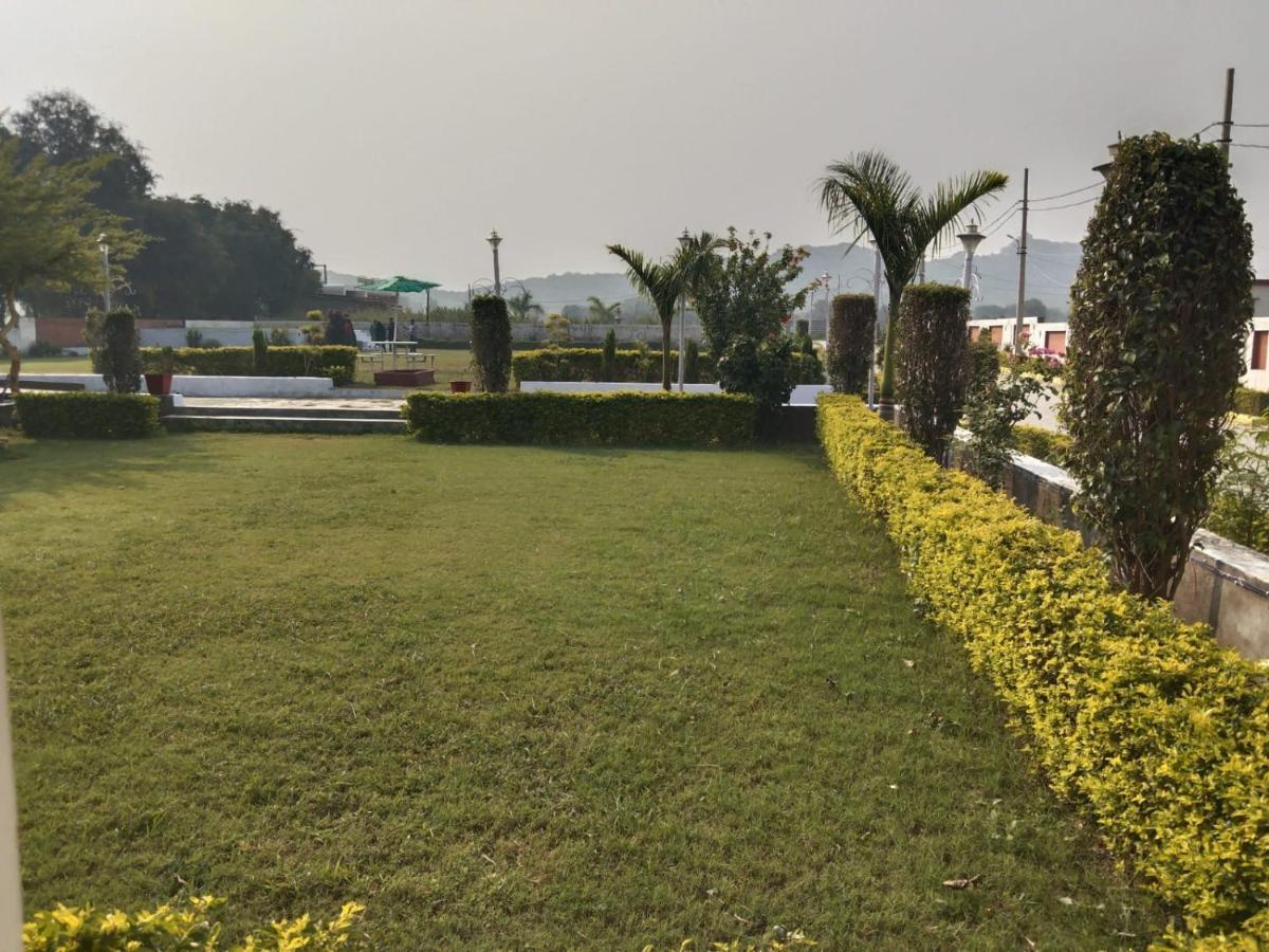 Farm Green View Resort Orchha Exteriör bild
